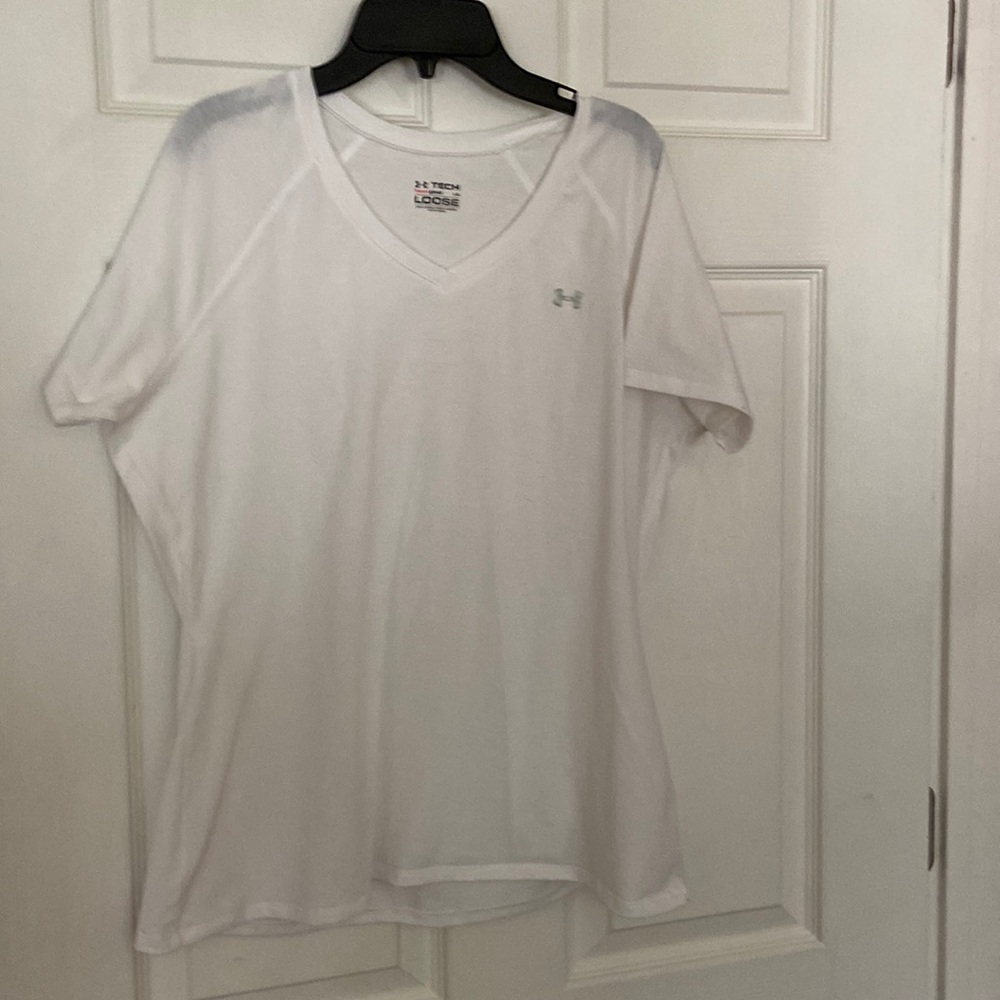 Under Amour Womens T-shirt